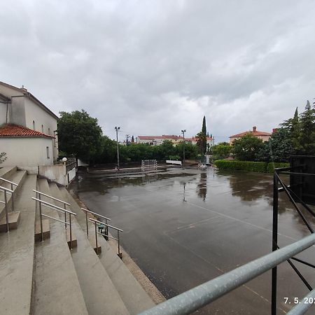 Apartman Pojine Gabonjin Екстериор снимка