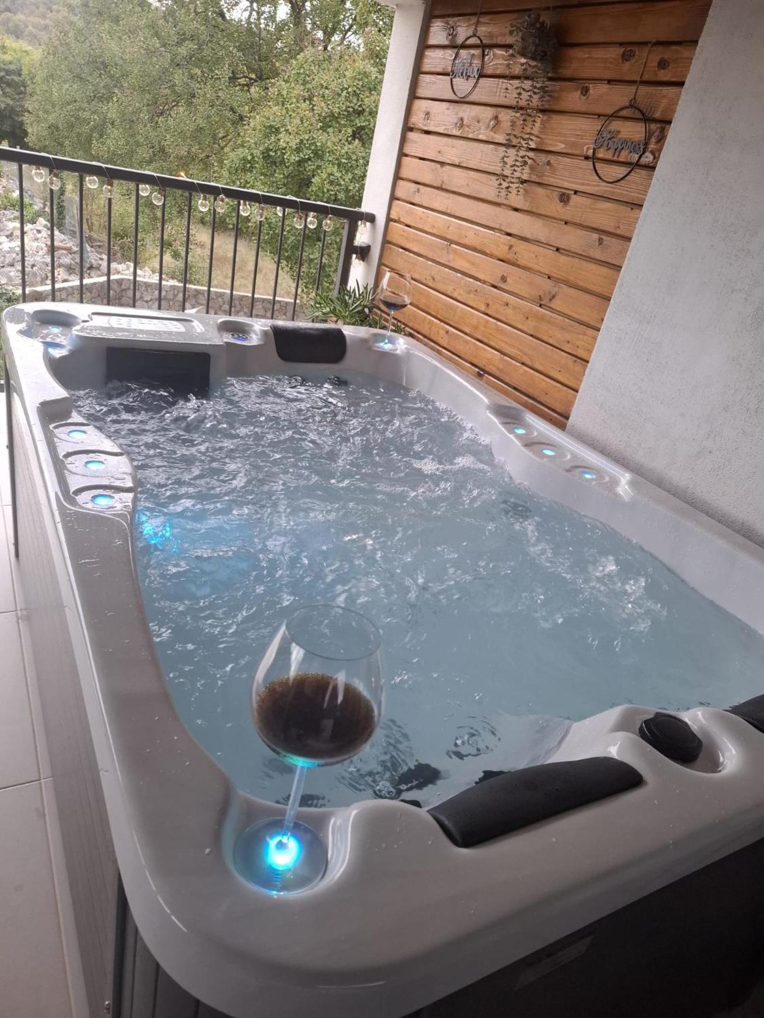 Apartman Pojine Gabonjin Екстериор снимка